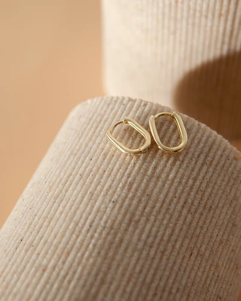 Solid Gold Sleek Hoops